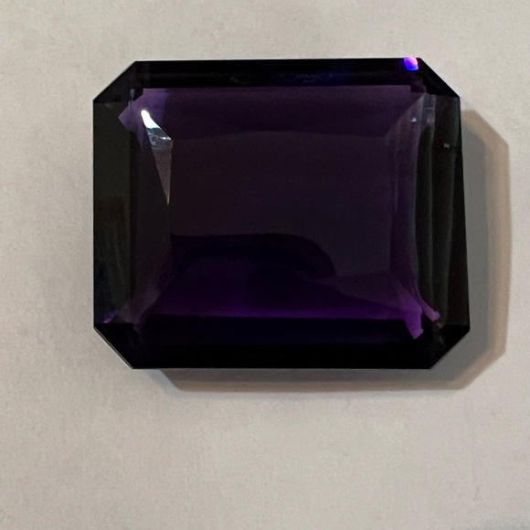 Earth Mined Jewelry - Elegant Deep Purple Amethyst Gemstone!!!